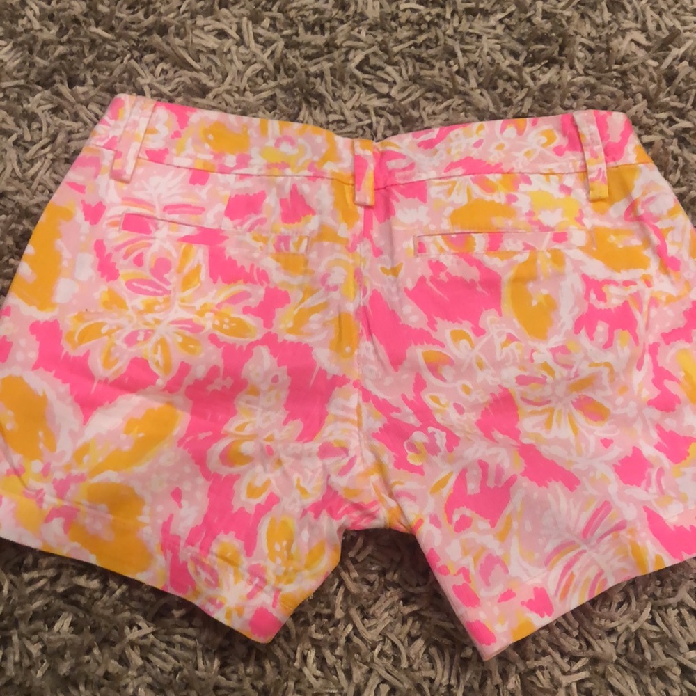 Callahan lilly pulitzer shorts. size 2. - Picture 8 of 11